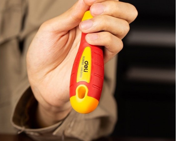 Отвертка Deli DL5161501