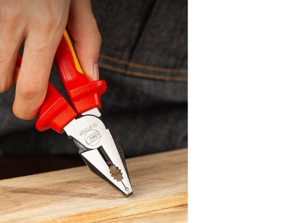 Плоскогубцы Deli DL512007