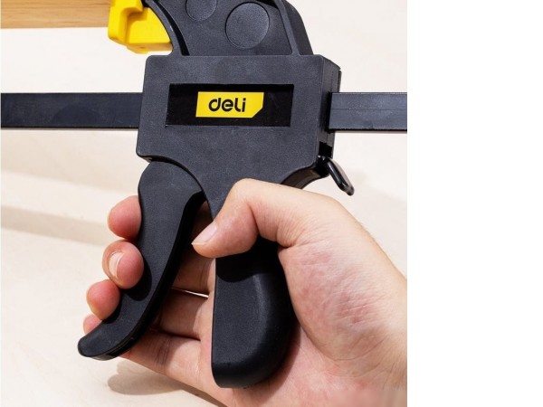 Струбцина Deli DL110136