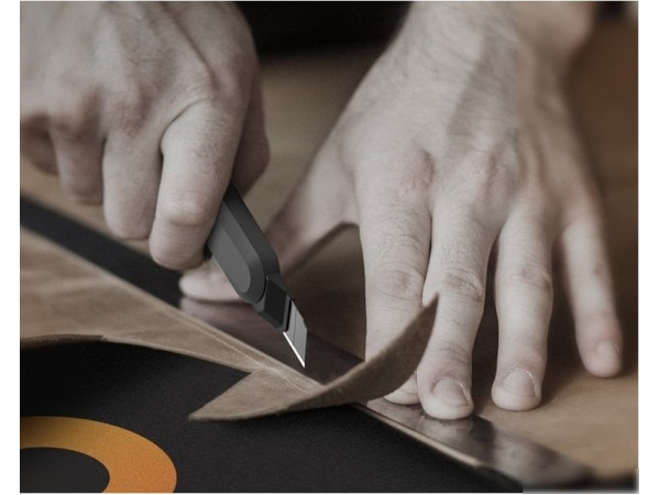 Нож строительный Deli HT4009C