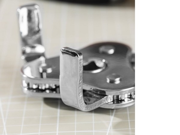 Съемник масляных фильтров Deli DL7400B