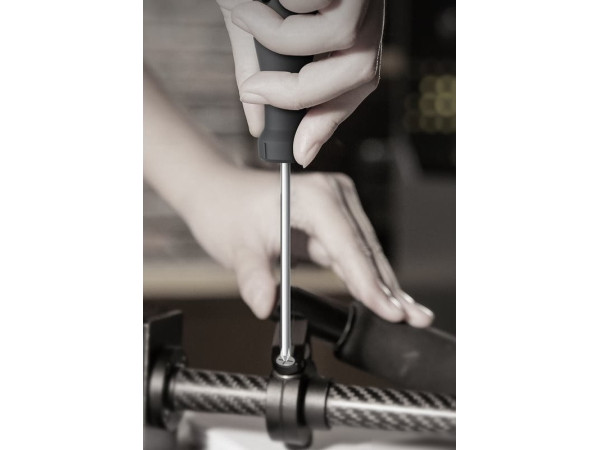 Отвертка Deli HT1205C