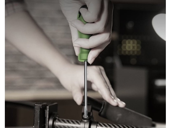 Отвертка Deli HT1105L