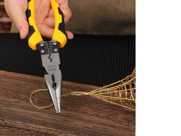 Плоскогубцы Deli DL101008