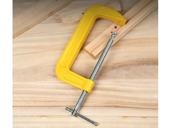 Струбцина Deli DL-G208