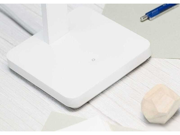 Настольная лампа Xiaomi Desk Lamp Lite BHR8955EU (белый)
