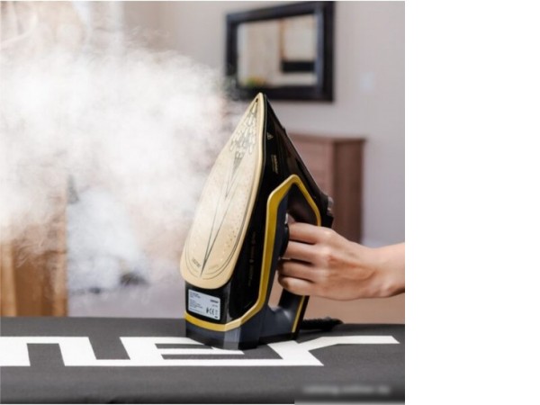 Утюг Zelmer ZIR2620 Golden Glide