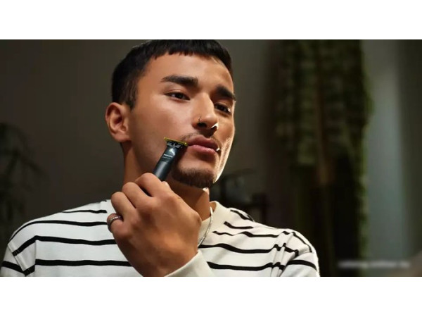 Триммер для бороды и усов Philips OneBlade Face QP1424/10