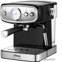 Рожковая помповая кофеварка Ufesa CE7244 Brescia