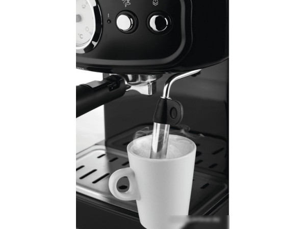 Рожковая помповая кофеварка Ufesa CE7244 Brescia