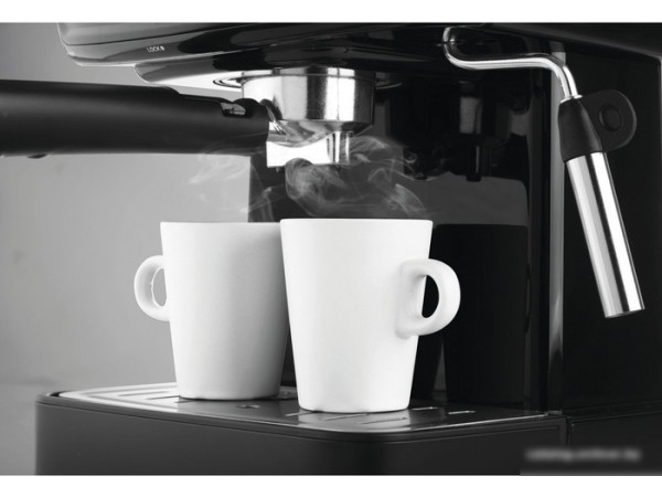 Рожковая помповая кофеварка Ufesa CE7244 Brescia