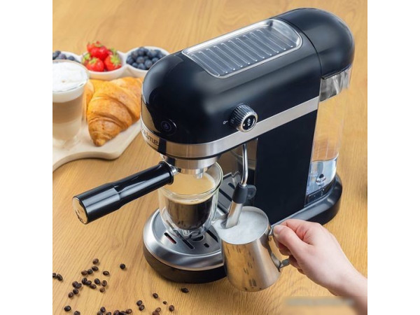 Рожковая помповая кофеварка Zelmer ZCM7295