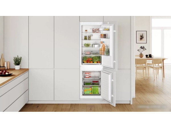 Холодильник Bosch Serie 2 KIN86NSE0