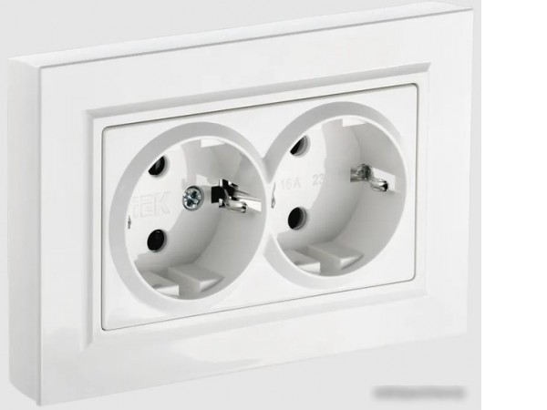 Розетка IEK Brite РСш12-3-БрБ