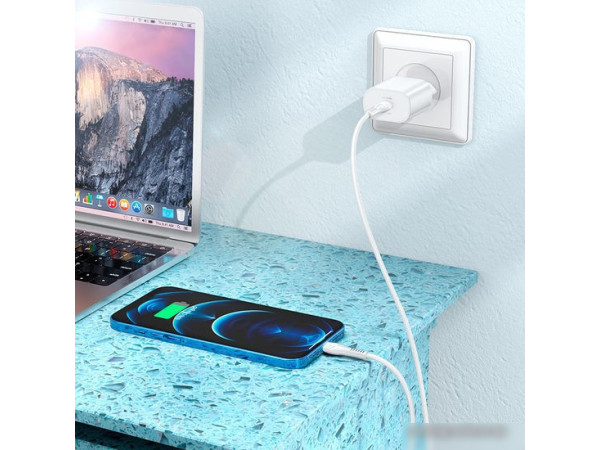 Сетевое зарядное Hoco N22 Jetta (белый)