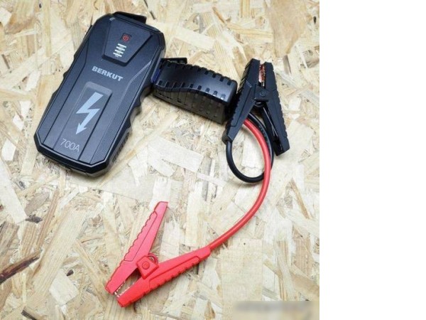 Портативное пусковое устройство Беркут JSL-15000