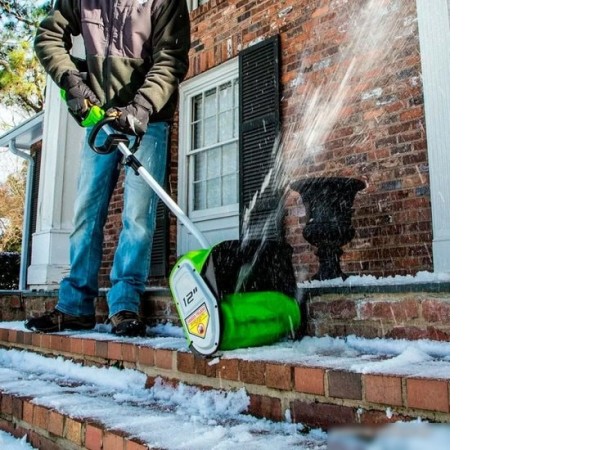 Снегоуборщик Greenworks GD40SSK4 (с АКБ 4000 mAh)