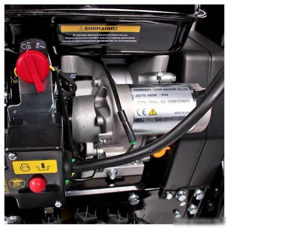 Снегоуборщик Champion ST662E