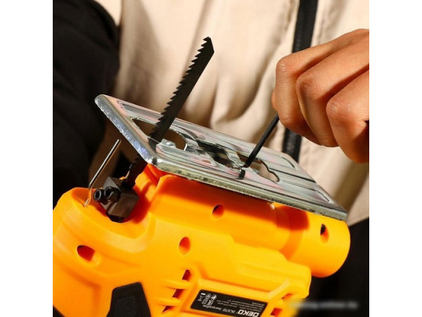 Электролобзик Deko DKJS700E 083-1009