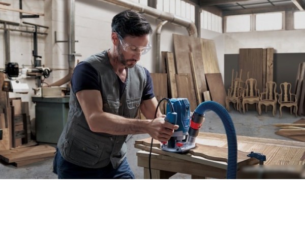 Вертикальный фрезер Bosch GOF 130 Professional 06016B7000