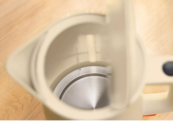 Электрический чайник Bosch TWK3M127