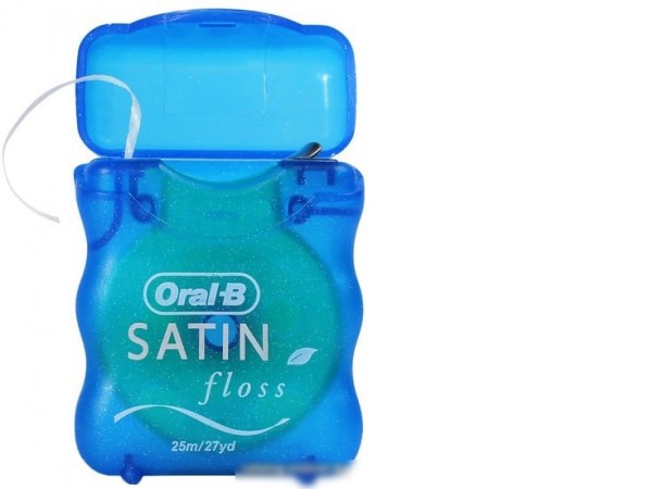 Зубная нить Oral-B SatinFloss мятная 25 м