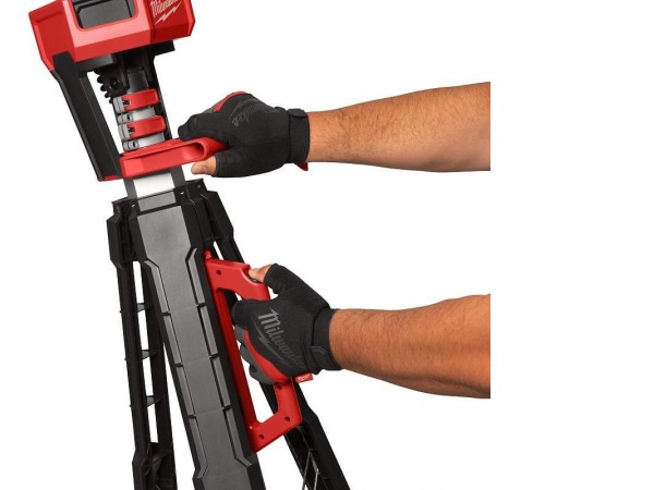 Уличный прожектор Milwaukee M18 SAL2-502B 4933492903