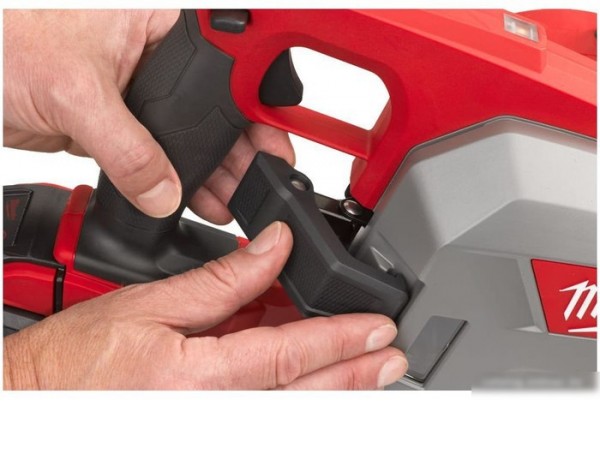 Дисковая (циркулярная) пила Milwaukee Fuel M18 FMCS66-0C 4933472110 (без АКБ, кейс)