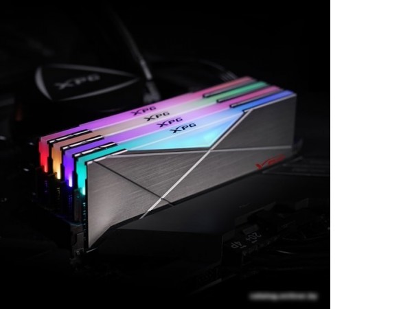 Оперативная память A-Data XPG Spectrix D50 RGB 8ГБ DDR4 3600 МГц AX4U36008G18I-ST50