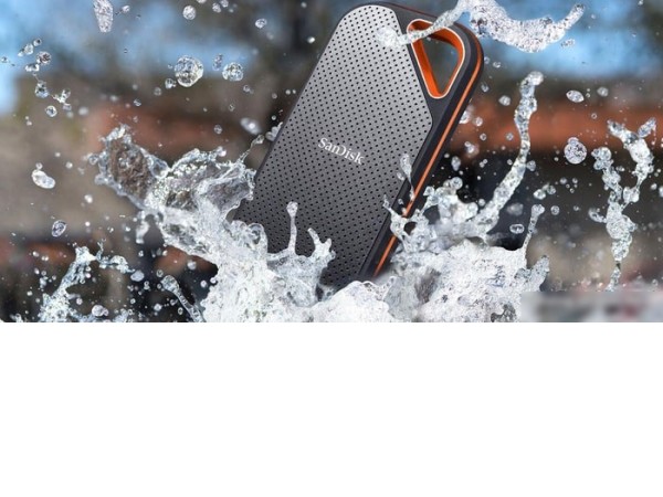 Внешний накопитель SanDisk Extreme Pro Portable V2 SDSSDE81-2T00-G25 2TB