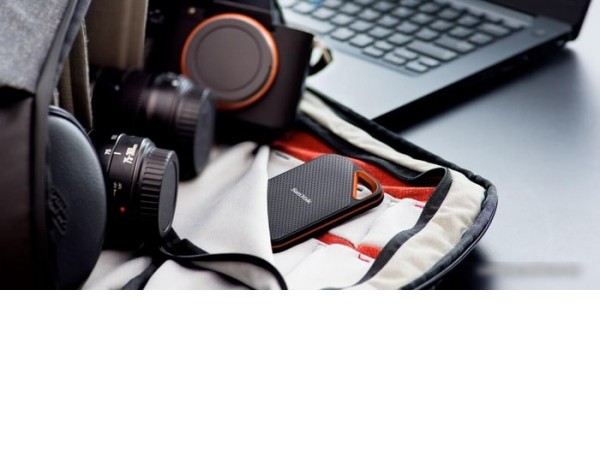 Внешний накопитель SanDisk Extreme Pro Portable V2 SDSSDE81-2T00-G25 2TB