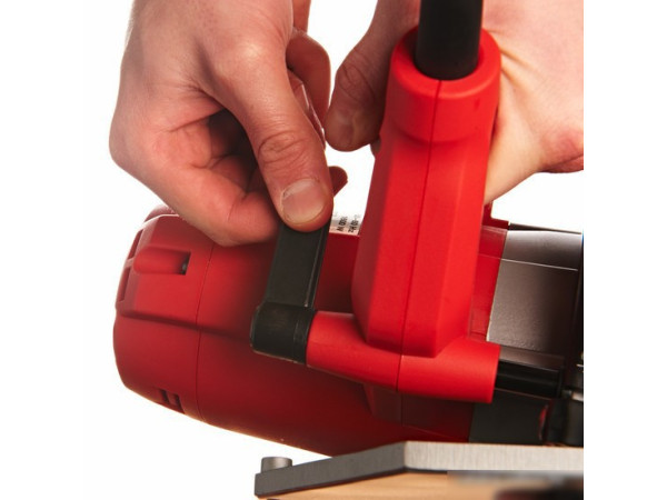 Дисковая пила Milwaukee CS 60