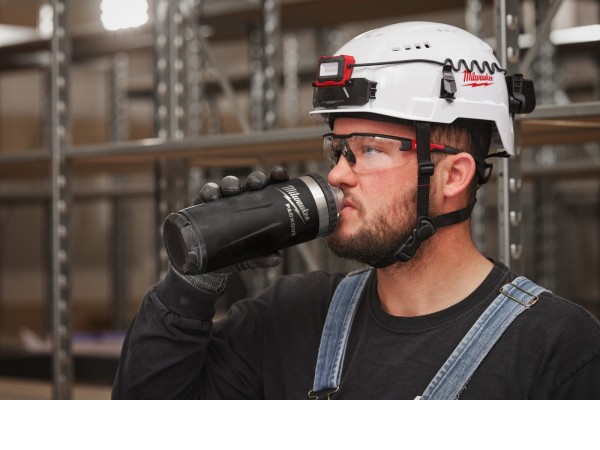 Термос Milwaukee Packout Chug Lid 0.710 л (черный)