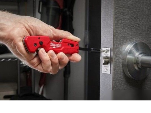 Нож строительный Milwaukee 4932492454